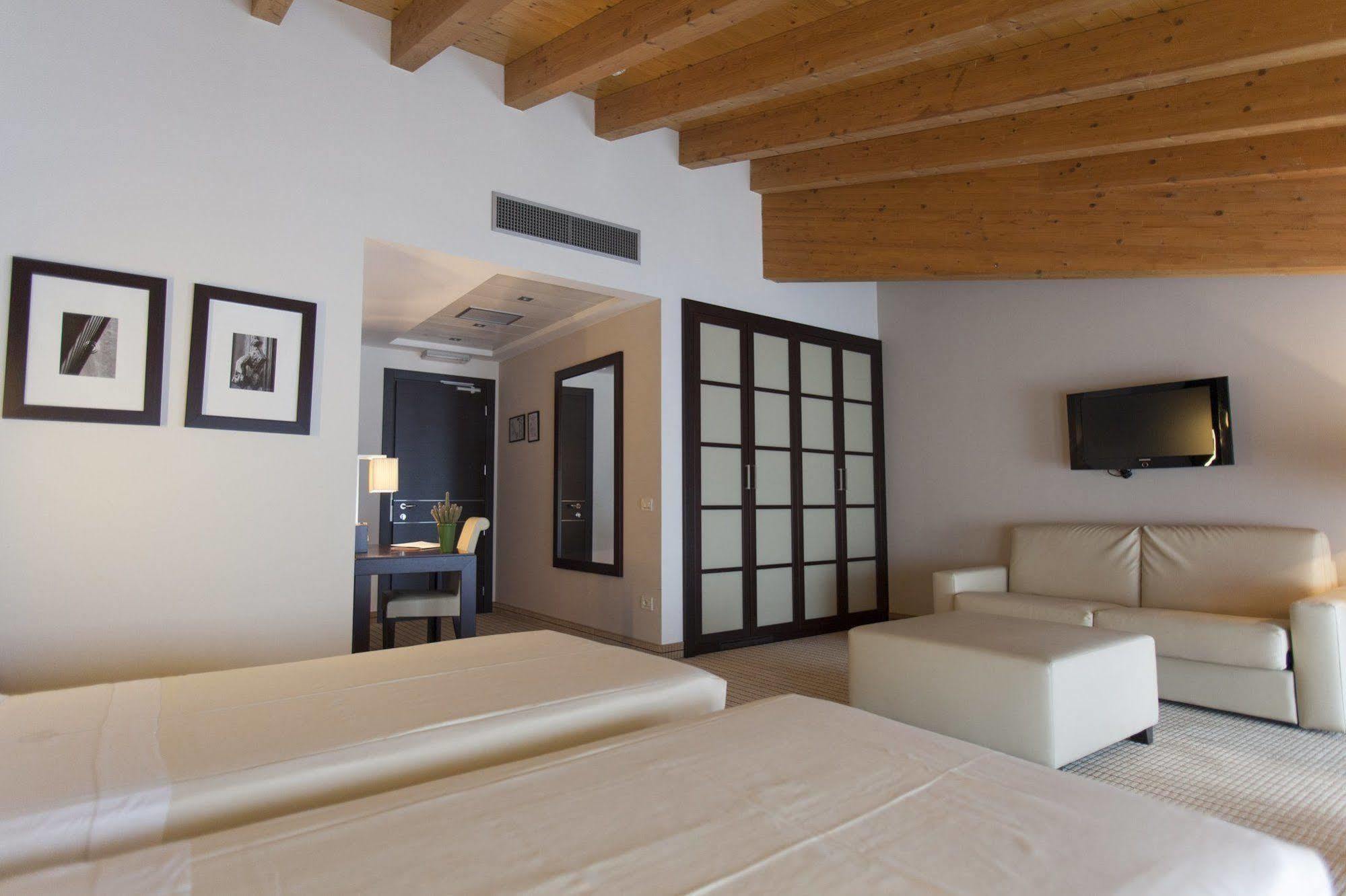 Hotel & Residence Villa Bartolomea Екстериор снимка